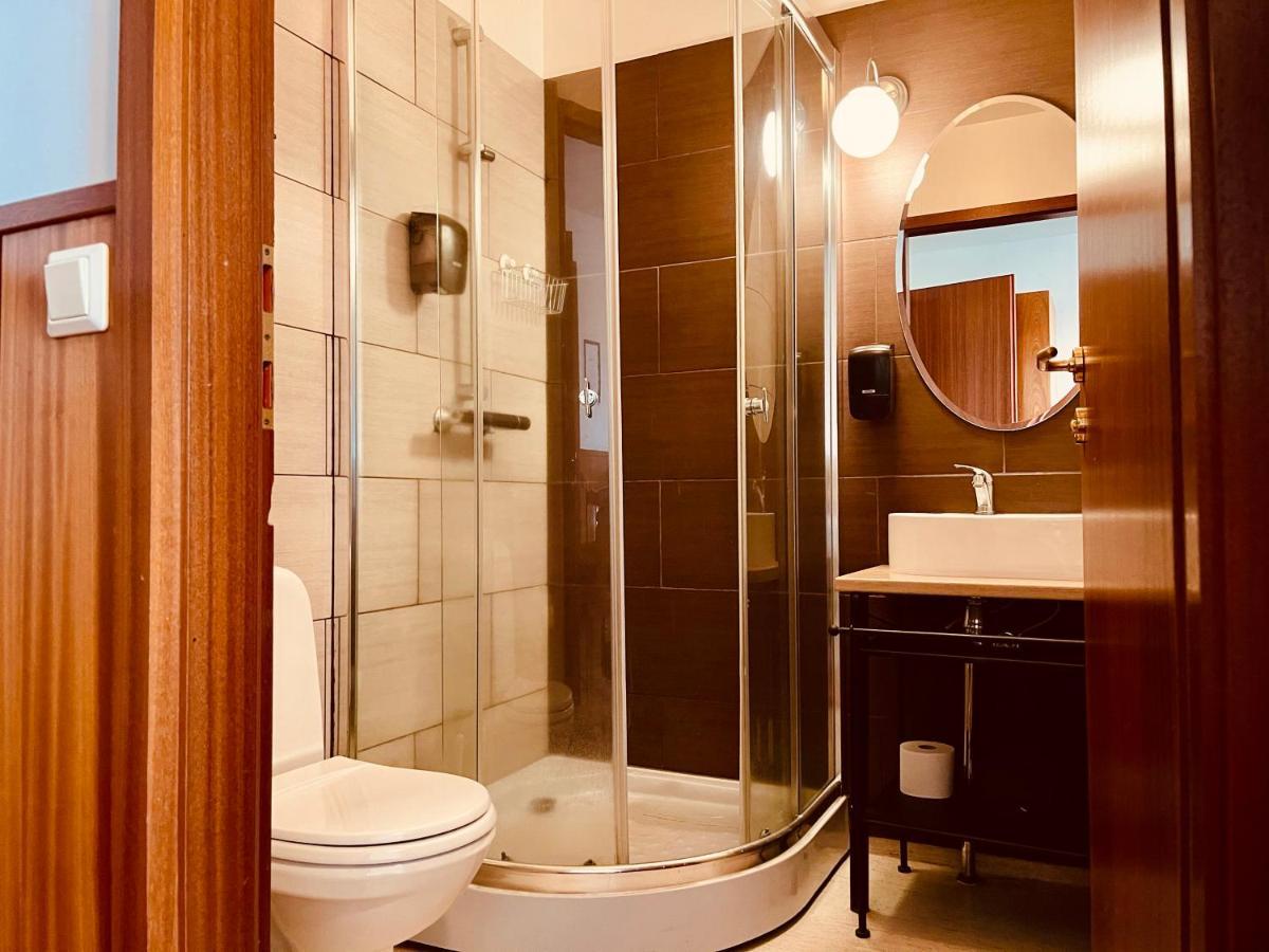 Borealis Hotel Ulfljotsvatn ภายนอก รูปภาพ