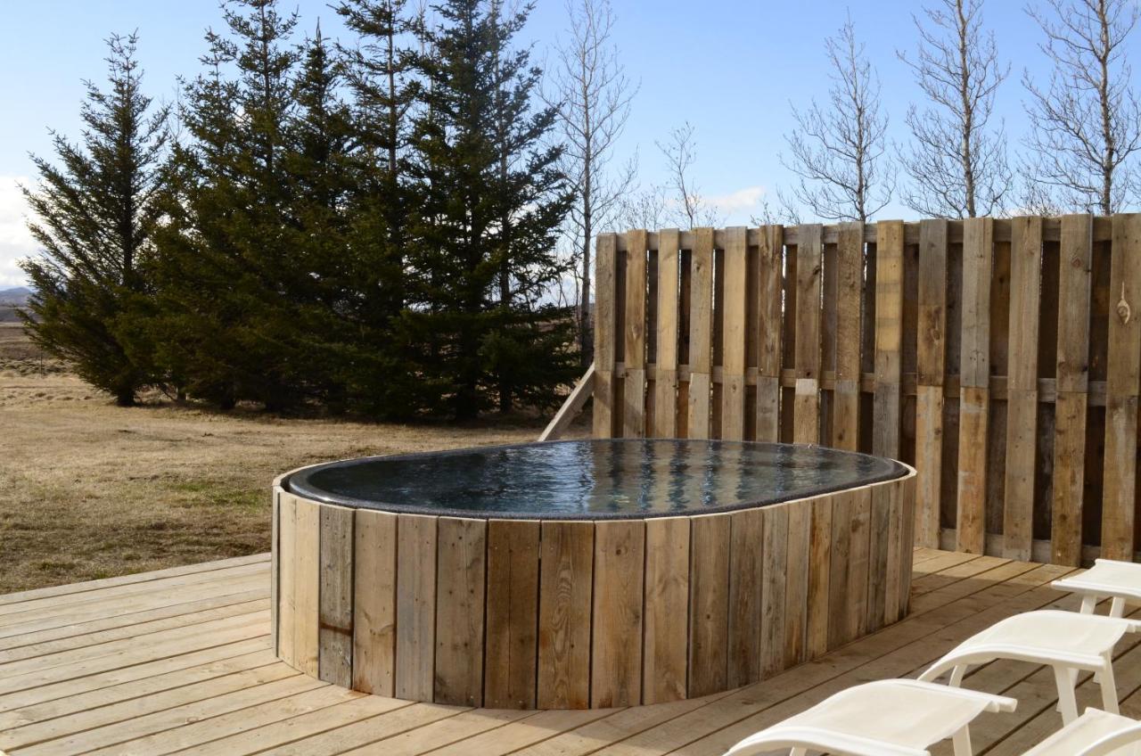 Borealis Hotel Ulfljotsvatn ภายนอก รูปภาพ