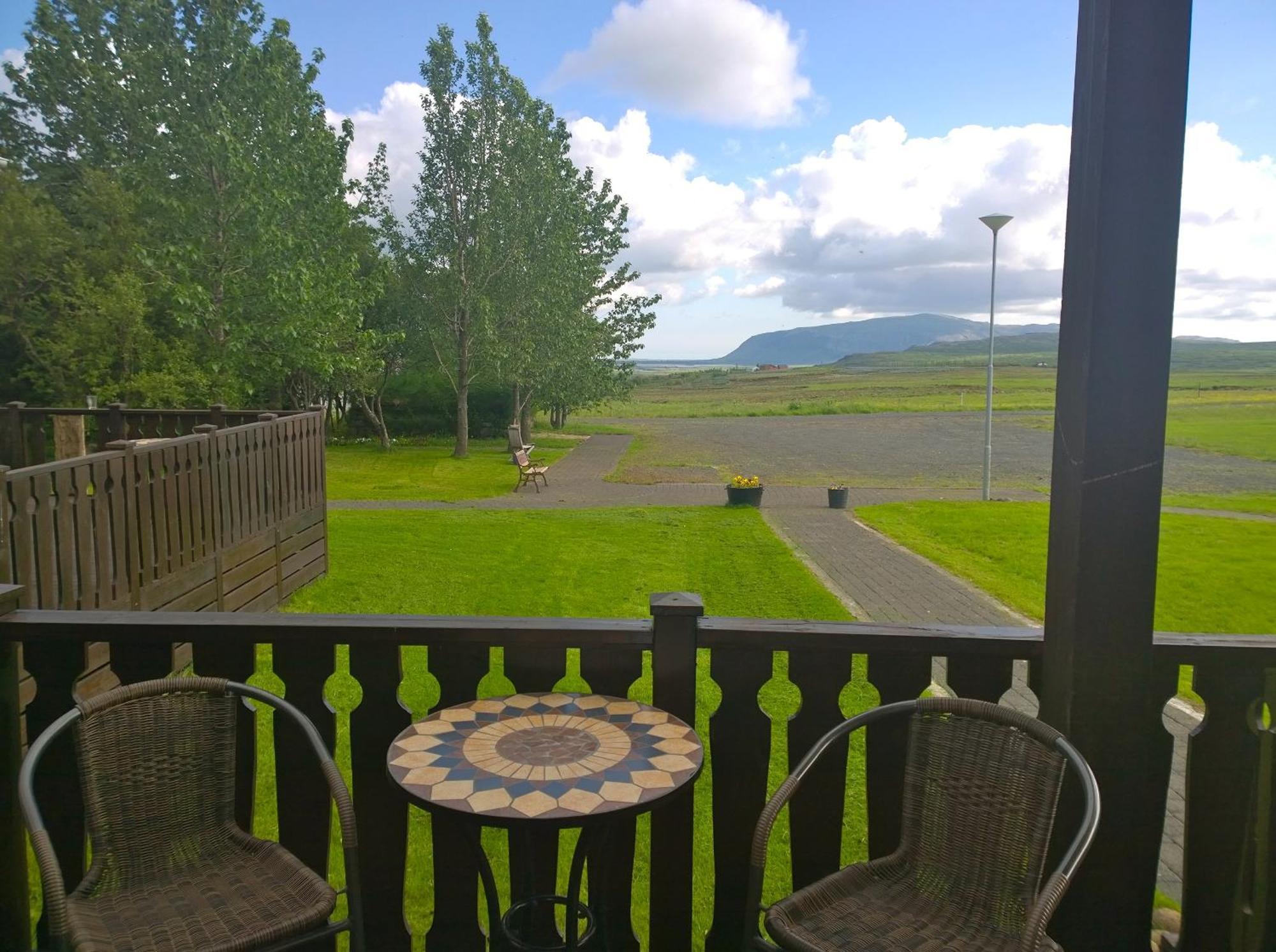 Borealis Hotel Ulfljotsvatn ภายนอก รูปภาพ