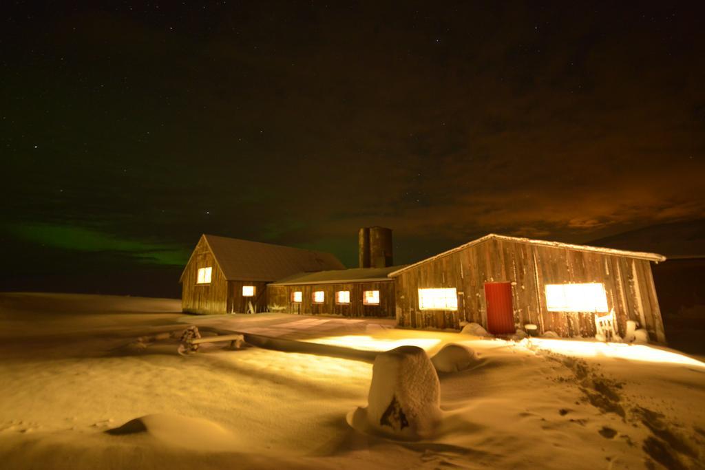 Borealis Hotel Ulfljotsvatn ภายนอก รูปภาพ