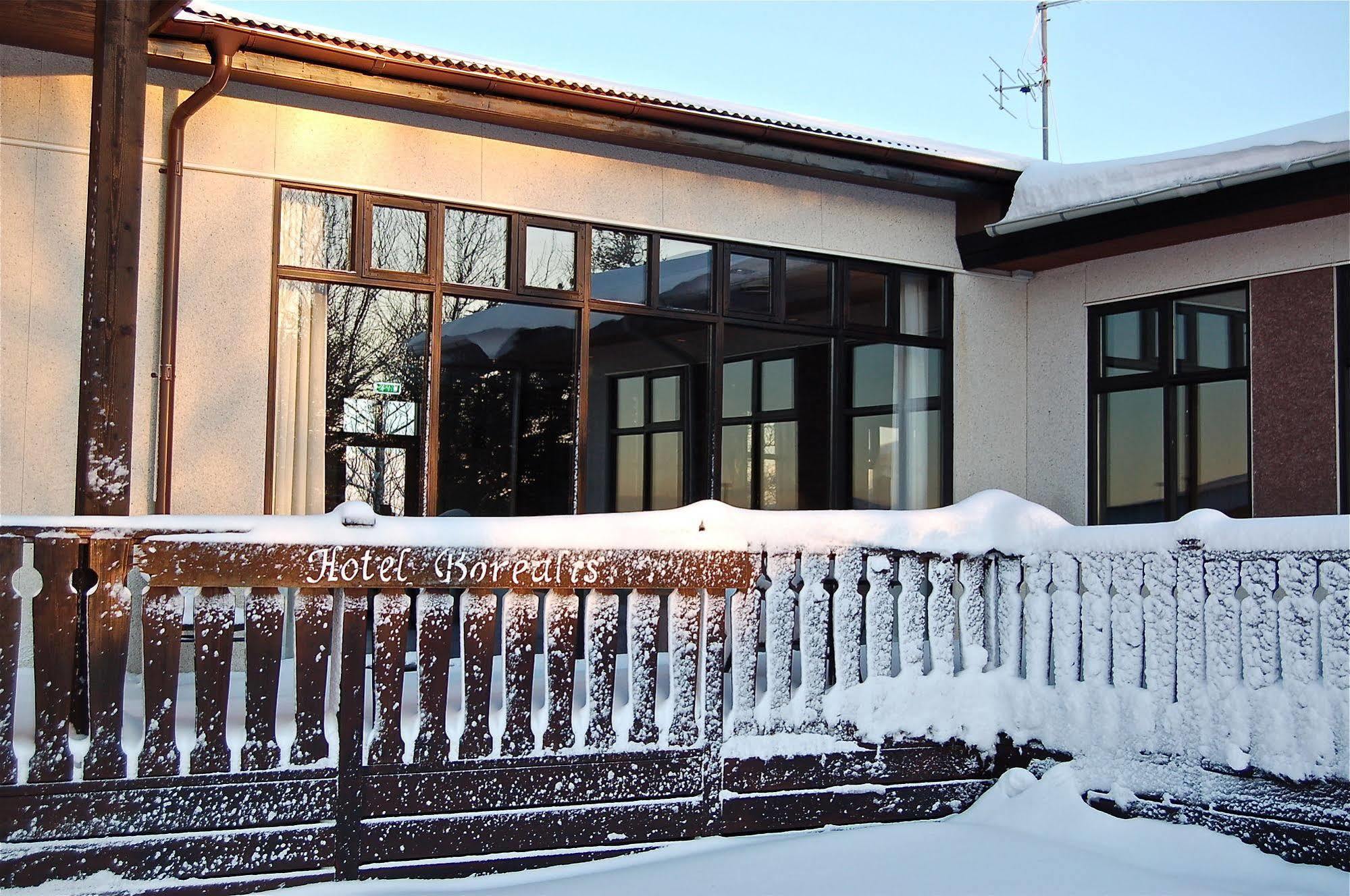 Borealis Hotel Ulfljotsvatn ภายนอก รูปภาพ