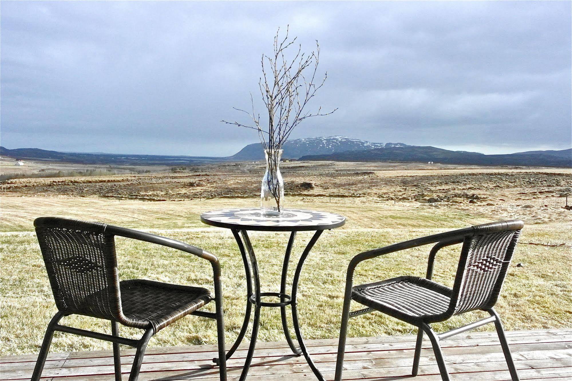 Borealis Hotel Ulfljotsvatn ภายนอก รูปภาพ