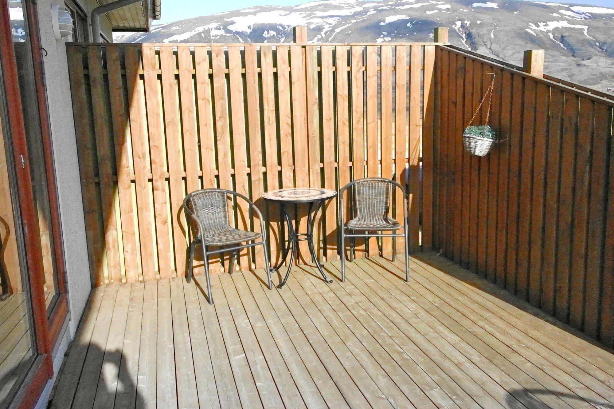 Borealis Hotel Ulfljotsvatn ภายนอก รูปภาพ